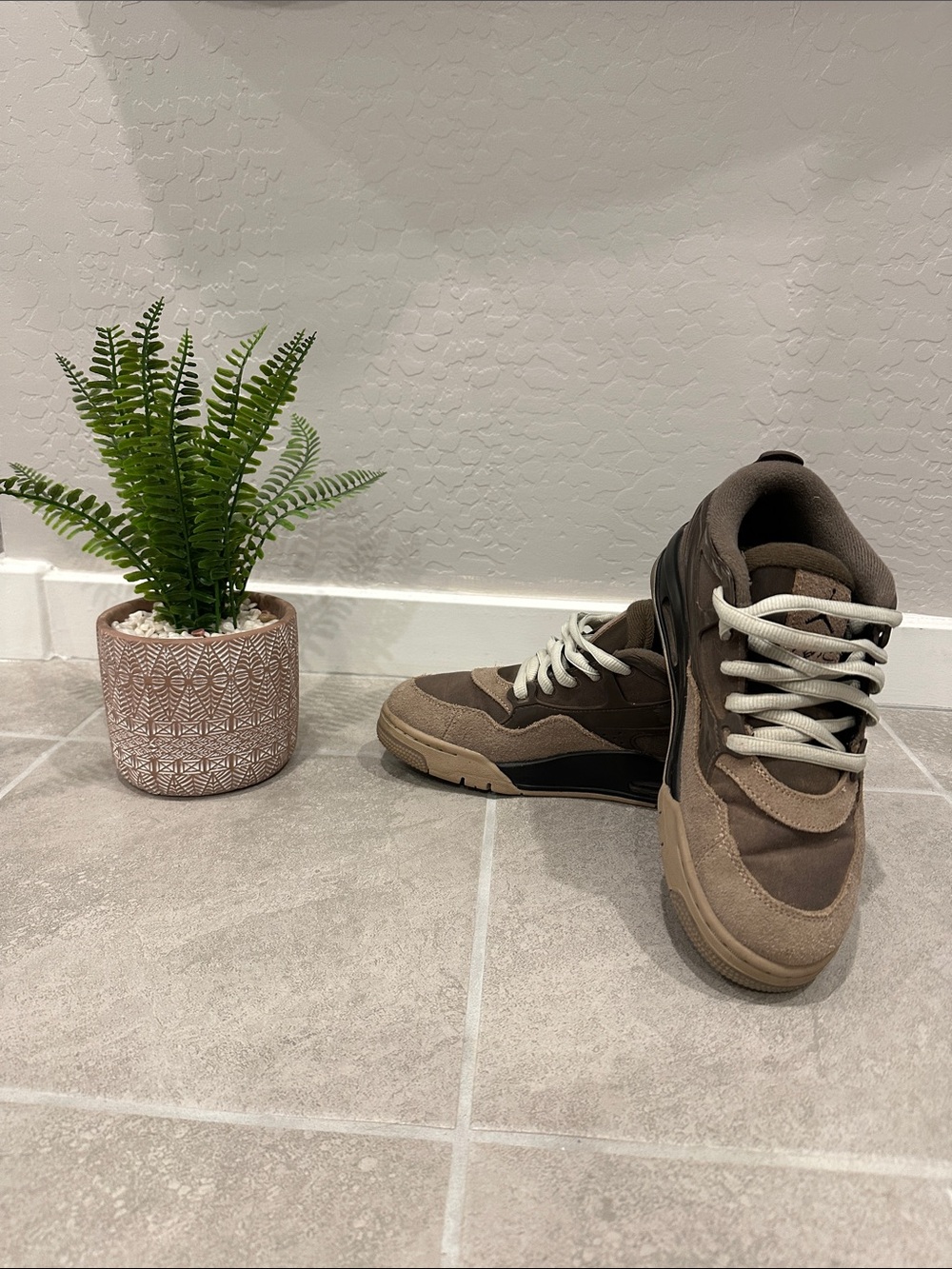 Jordan Men's Brown and Cream Mixed-Material Sneakers